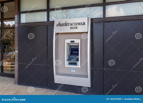 Chase has 3 staffed locations in my zipcode and 6 ATMs. . Schwab atm locations